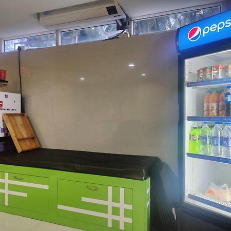 Phoenix Inn Chennai Zewnętrze zdjęcie