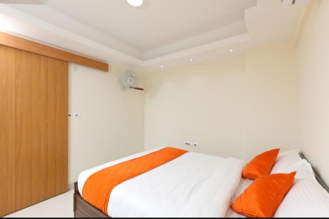 Phoenix Inn Chennai Zewnętrze zdjęcie